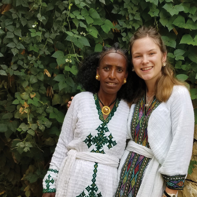 Ellie Bauer with host sister