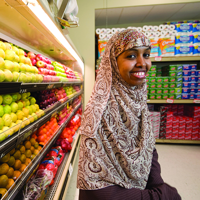 SNAP-Ed educator Nimo Yusuf at grocery store